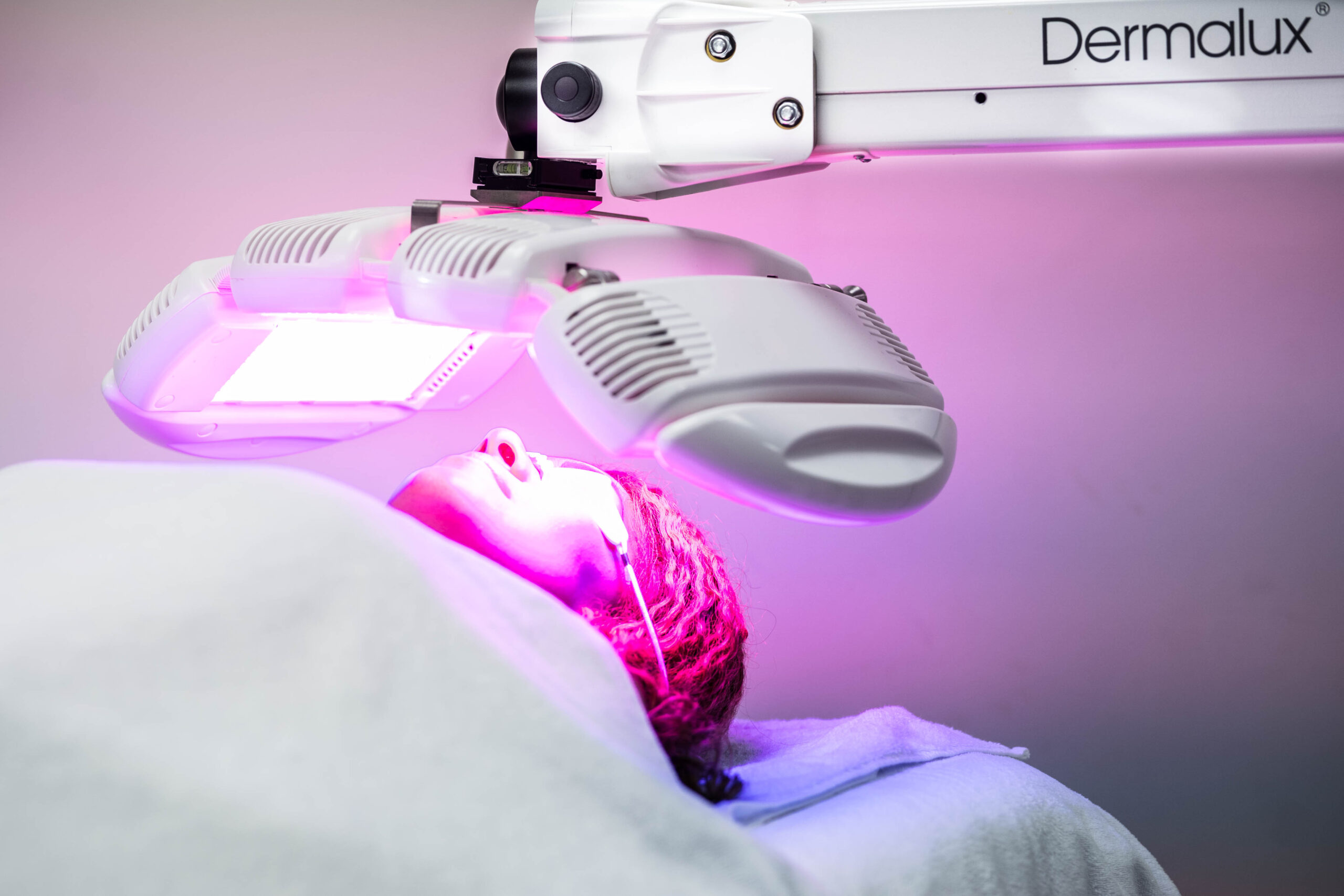 Dermalux® LED therapie voor huidverbetering en huidverjongingdsc00233